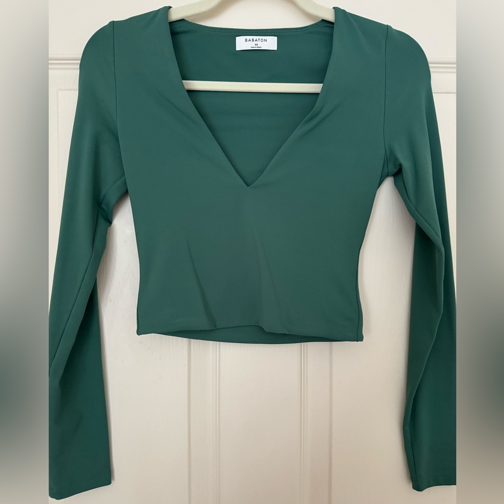 Babaton Cropped V Neck - XS